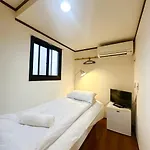 Ookubo Hills Family Home